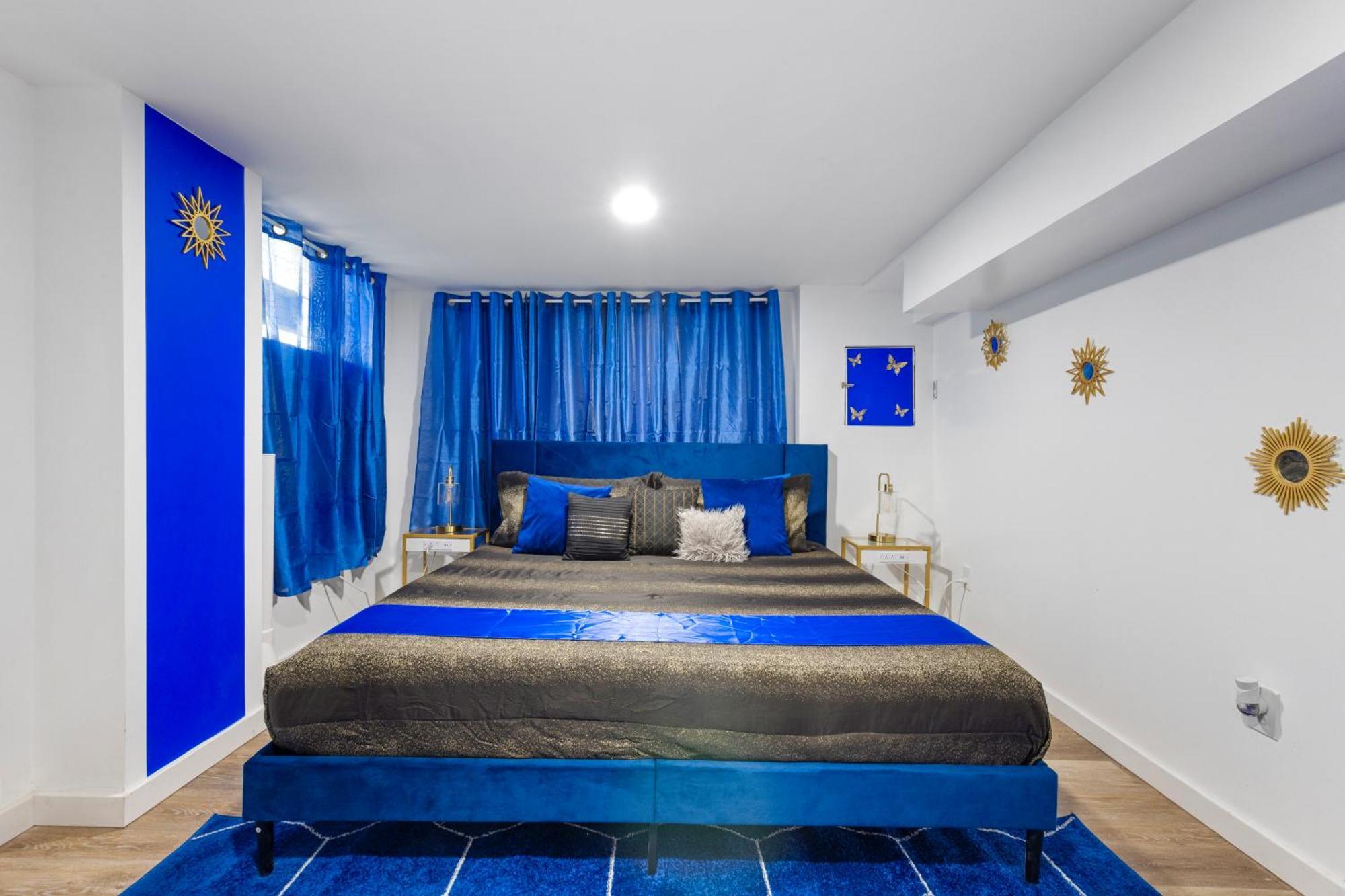 The Sapphire Haven - Your Old Brooklyn Oasis Awaits Families, Couples, Business Travelers Near Downtown With Parking, 300 Mb Wifi & Self Check-In Cleveland Exterior photo